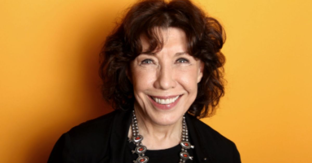 Is Lily Tomlin Related To John Travolta