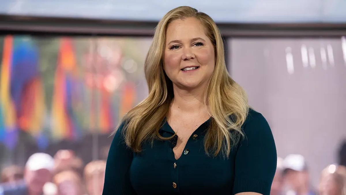 Amy Schumer smiling